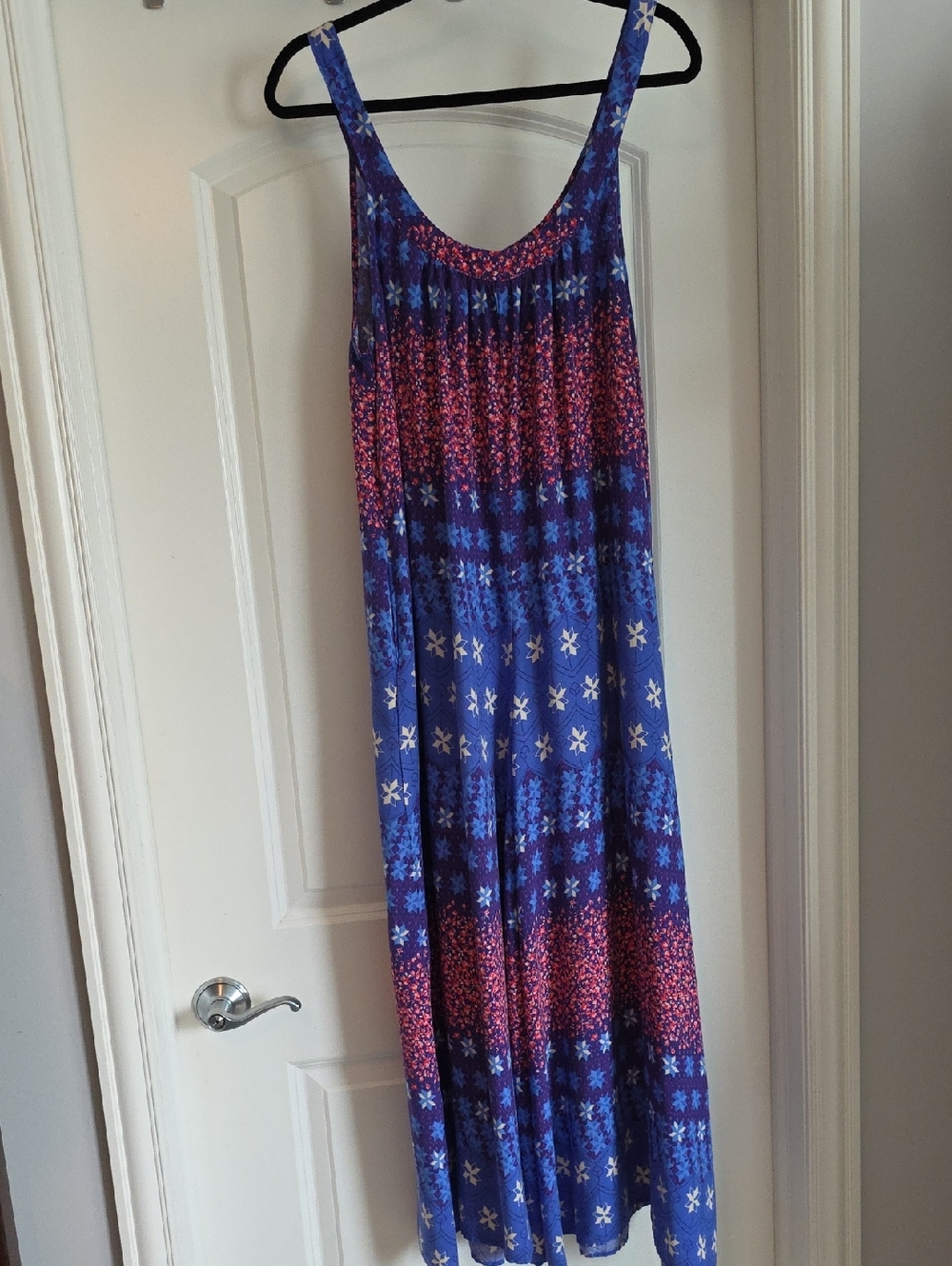 EUC easel Large Blue and Pink Patterned Sleeveless Jumpsuit - Picture 5 of 8